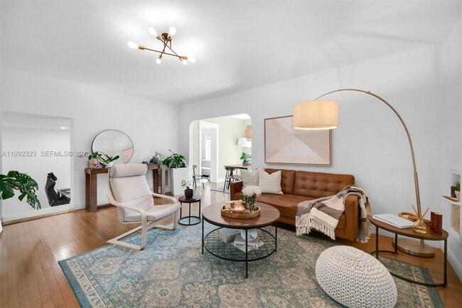 Building Photo - 970 NW 10th Ave