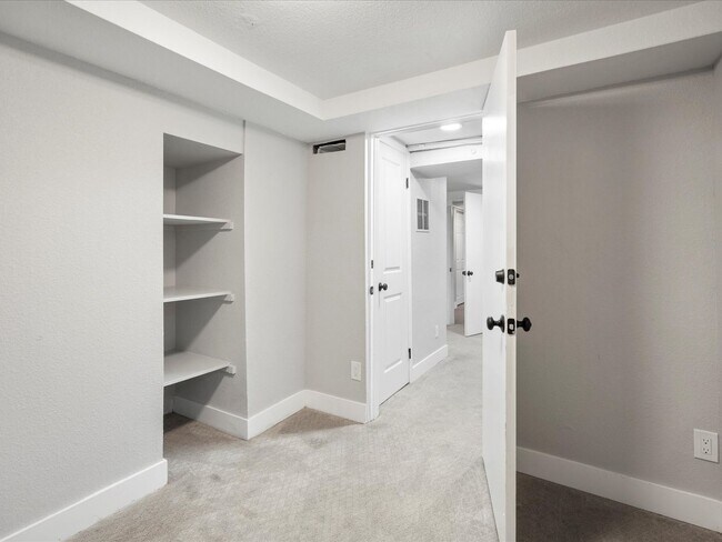 Building Photo - Charming Updated Bungalow near Downtown De...