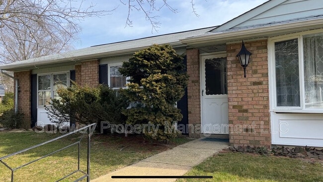 Primary Photo - 134A Buckingham Dr