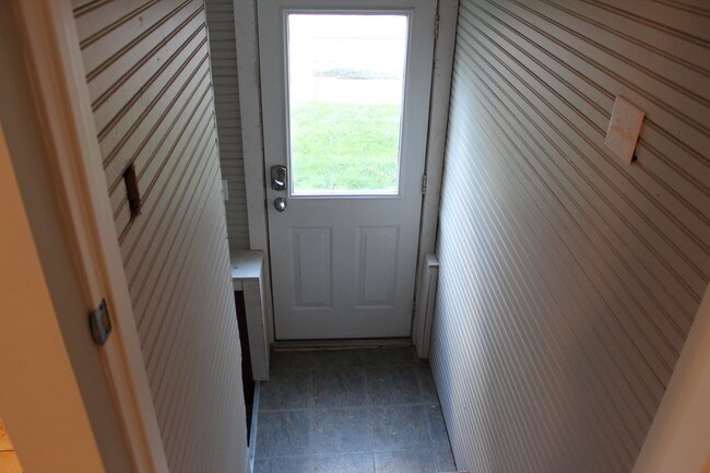 Building Photo - 226 Valley Ave SW