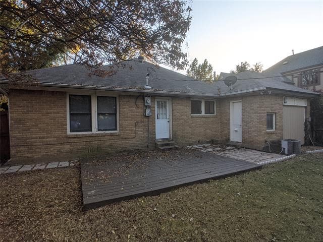 Building Photo - 5247 Merrimac Ave