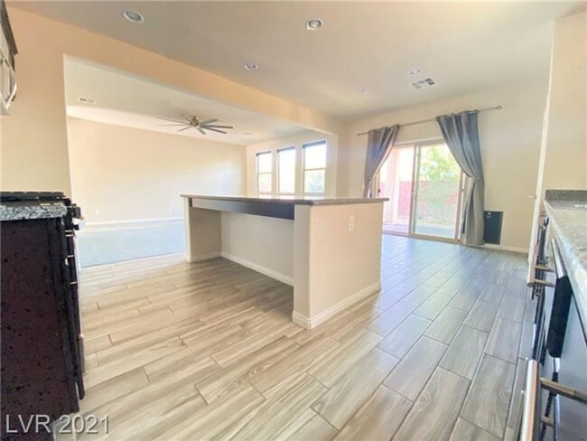 Building Photo - Modern Designed Home in a Cul-De-Sac within a Gated Southwest Community