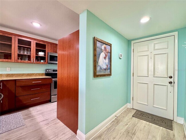 Building Photo - 4620 Bay Blvd