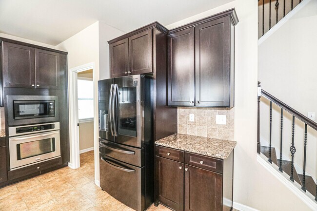 Building Photo - 1357 Highwoods Pass