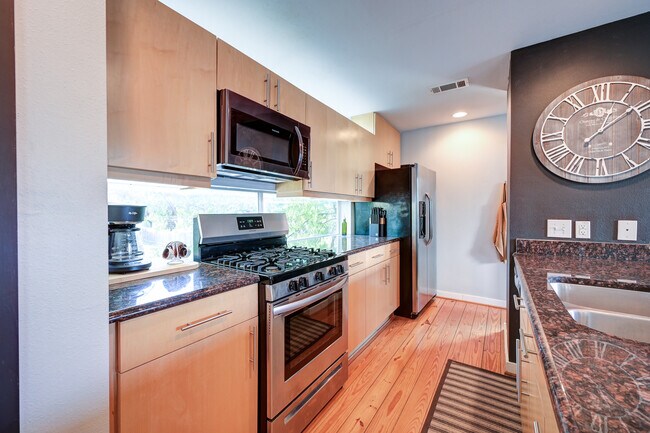 Building Photo - 1214 Urban Lofts Dr