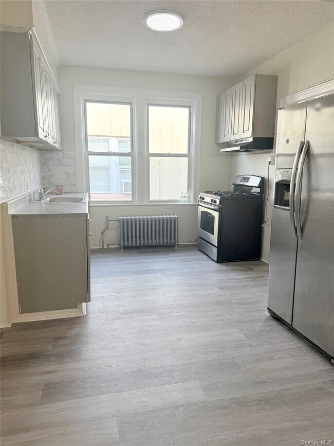 Building Photo - 103-14 91st St