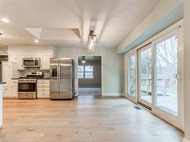 Building Photo - 1428 Cinderella Ave