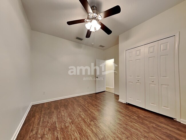 Building Photo - 3365 Shelley Dr