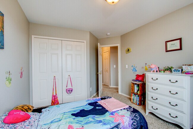 Building Photo - 4038 Pronghorn Meadows Cir