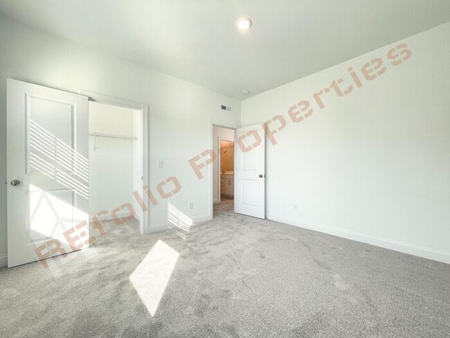 Building Photo - Beautiful Brand New 4 Bedroom, 3 Bathroom ...