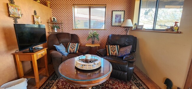 Building Photo - 27675 AZ-89