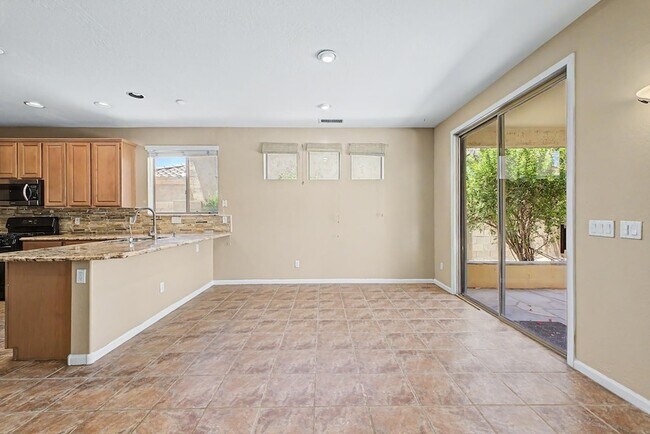 Building Photo - 472 W Pelican Dr