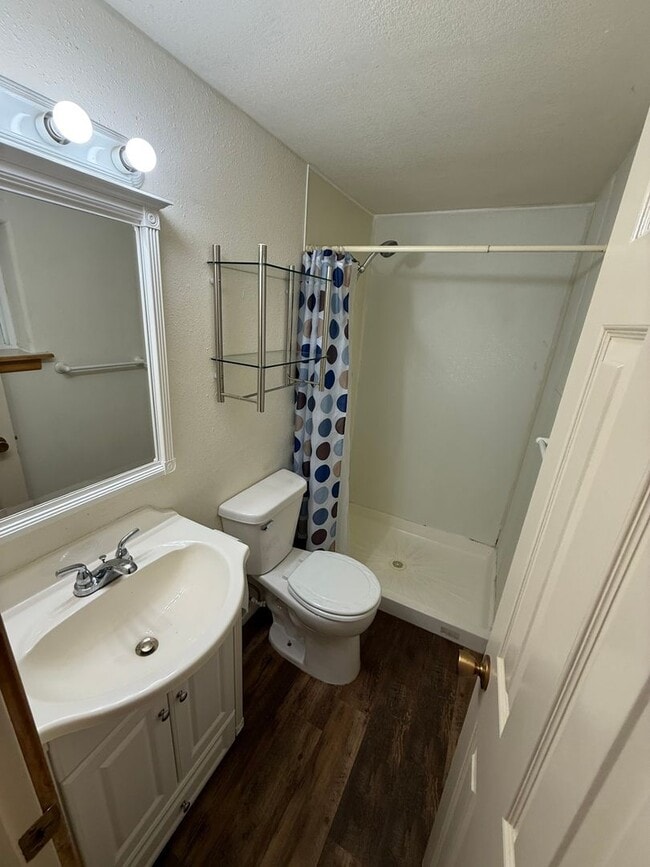Building Photo - Cozy Guest House in Semi-Rural Location w/...