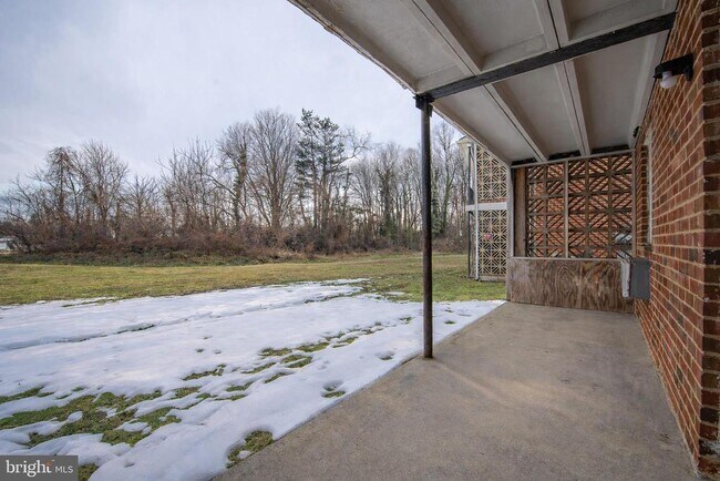 Building Photo - 20 Fort Sumpter Rd