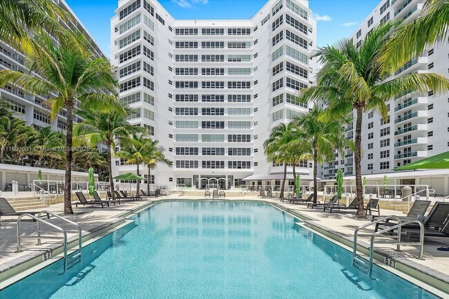 Building Photo - 4925 Collins Ave