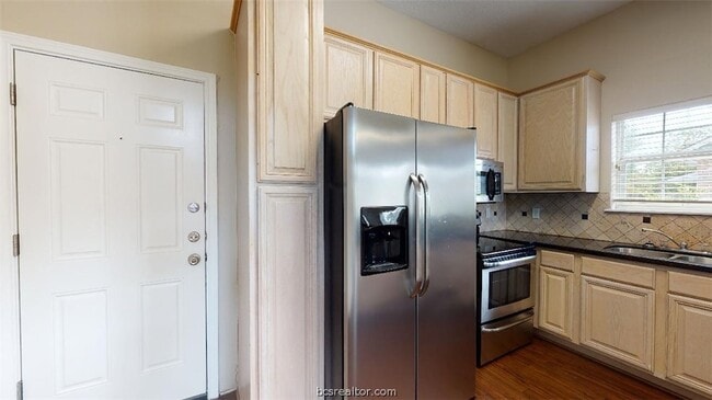 Building Photo - 1621 Park Pl