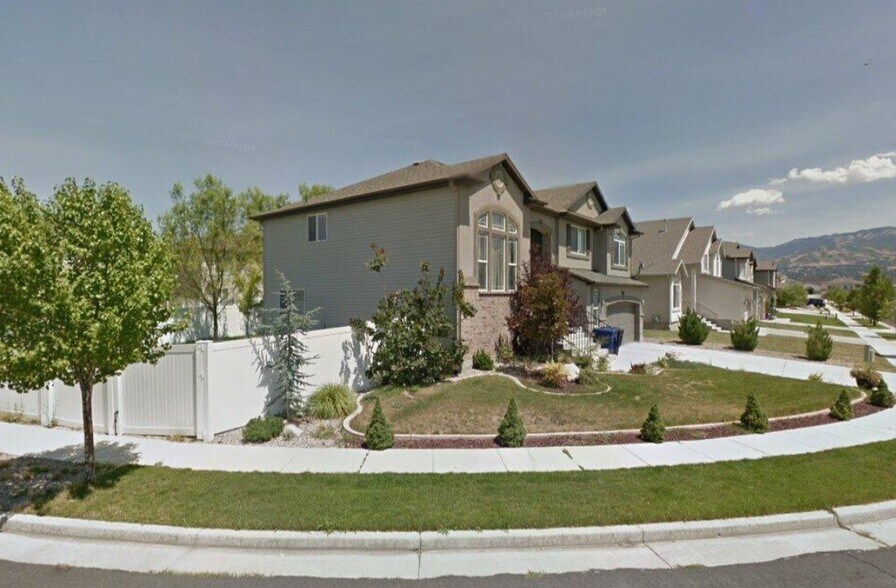 Building Photo - 980 Woodstock Dr