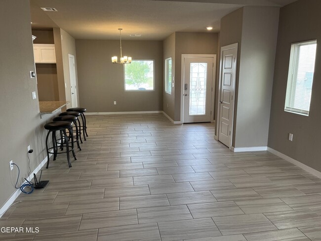 Building Photo - 11563 Leonor Duran St