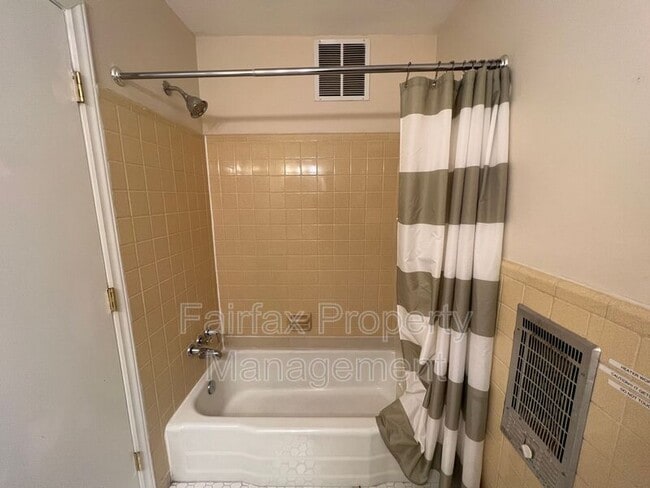 Building Photo - 1937 Morehead Ave