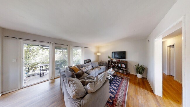 Building Photo - 4985 Curry Dr