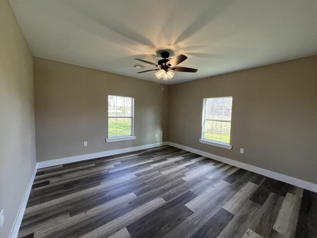 Building Photo - 14500 Old Troy Rd