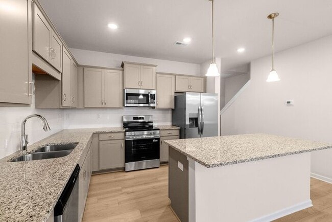 Building Photo - Beautiful Brand New 3 Bedroom 2.5 Bath Townhome in Hickory Glen!