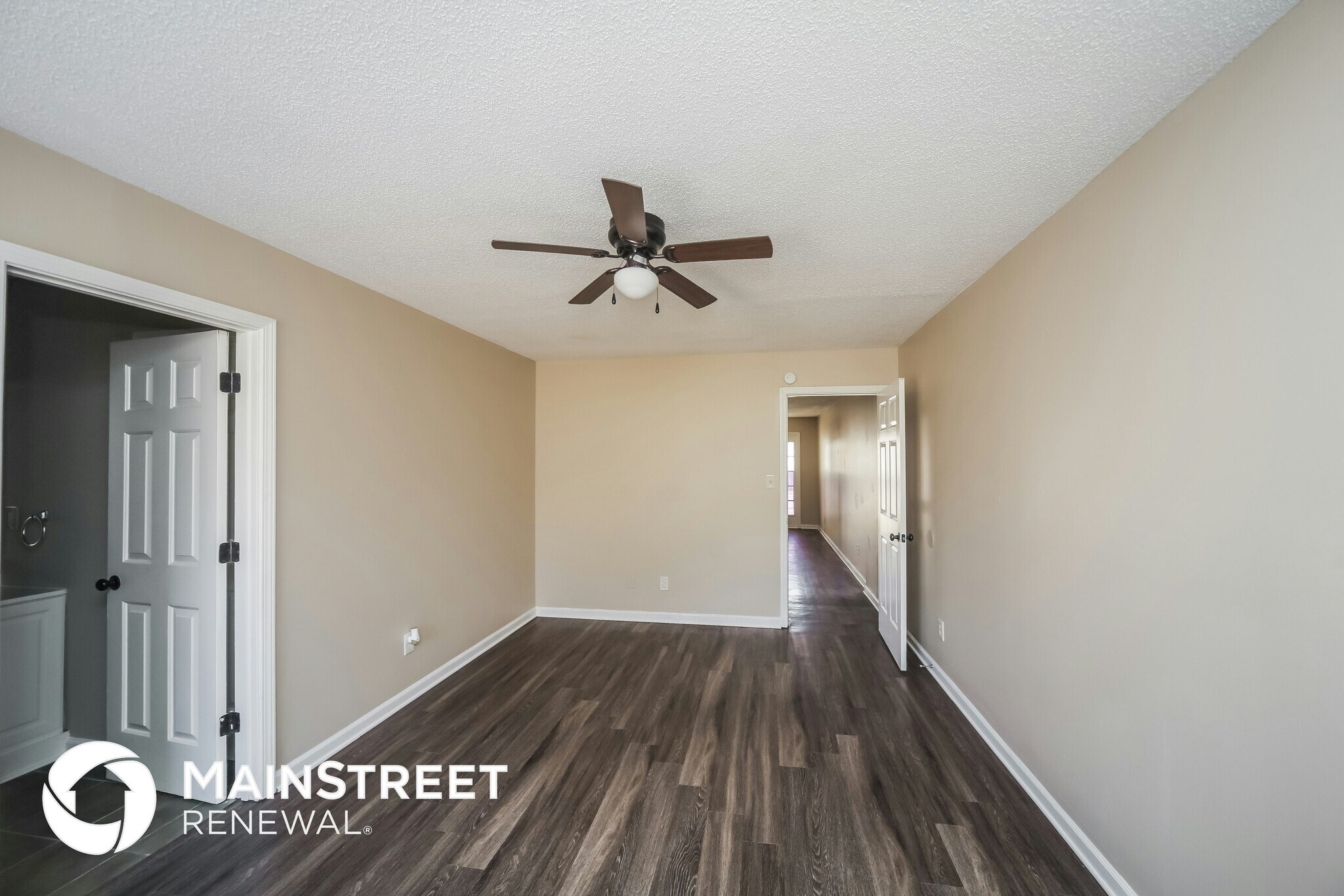 Building Photo - 4663 Royal View Dr