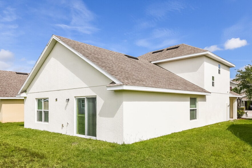 Building Photo - 1904 Pontoon Pl