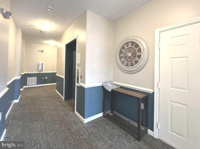 Building Photo - 2493 Amber Orchard Ct