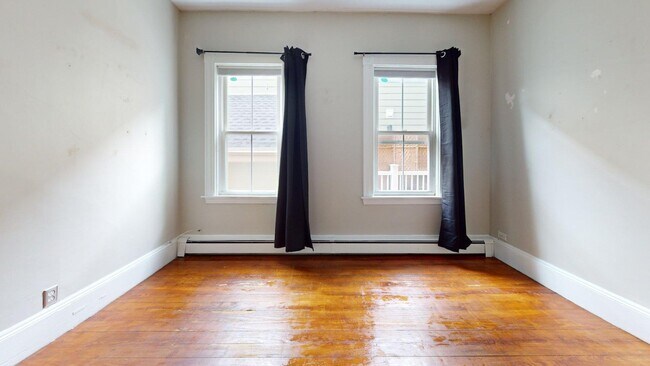 Building Photo - 5 Durham St