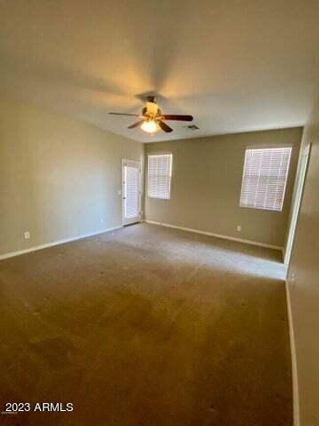 Building Photo - Single Level 4 bedroom, 2 bath home available in Skyline Ranch