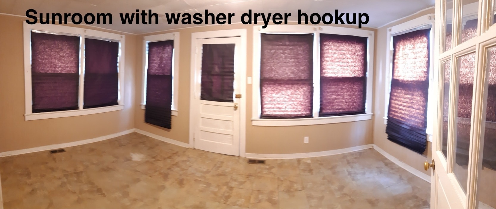 Building Photo - 105 Meadowbrook St