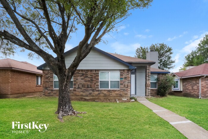 Primary Photo - 1620 Hunterwood Dr