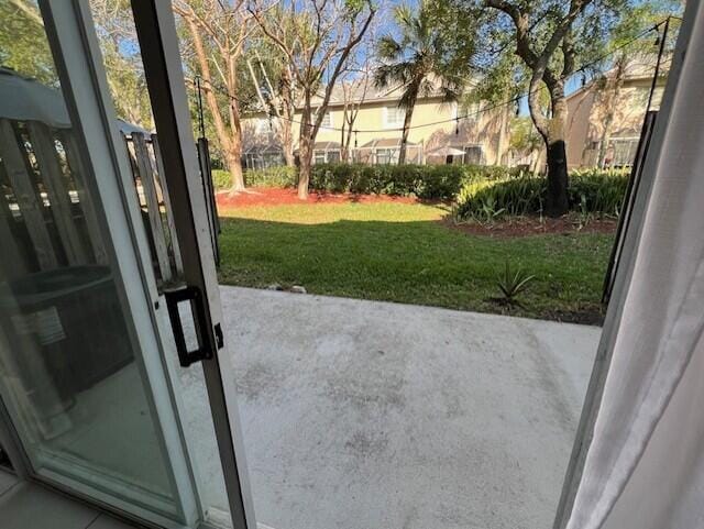 Building Photo - 2163 Madeira Dr