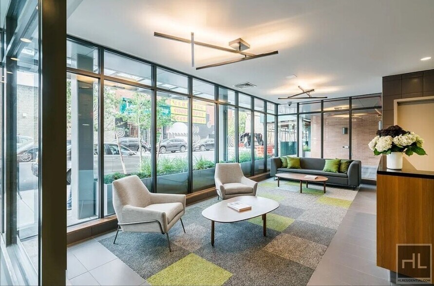 Building Photo - 310 Clarkson Ave