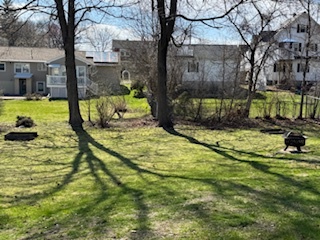 Huge Backyard Space for Barbecues - 64 Plymouth St
