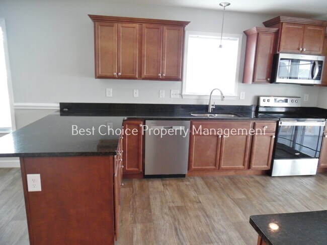 Building Photo - 1386 Romany Ct