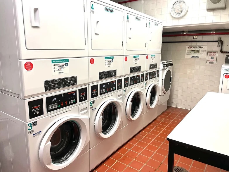 Building Photo - 11949 Union Tpke