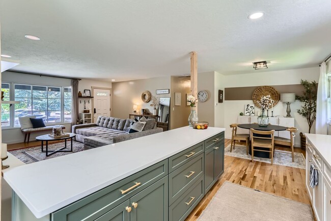 Building Photo - Cedar Hills 3 Bedroom, 2.5 Bathroom Ranch