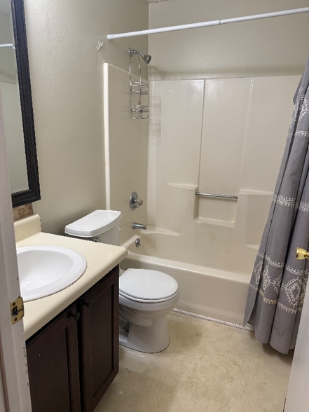 Building Photo - 4513 Park Knoll Ln