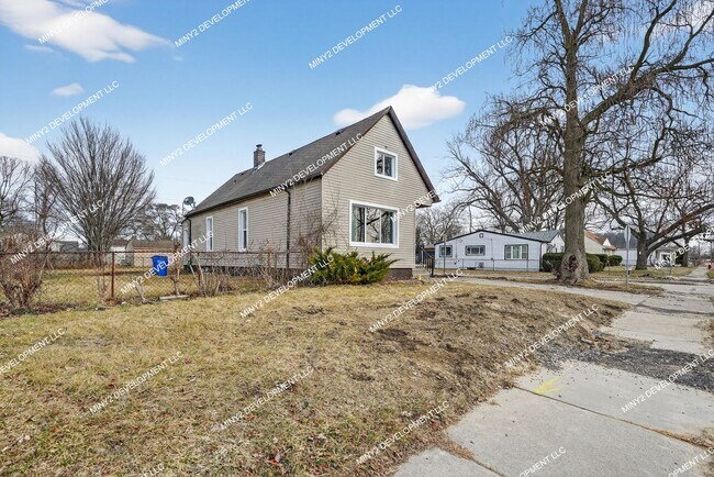 Building Photo - Completely Renovated 4-Bedroom Home in Warren!