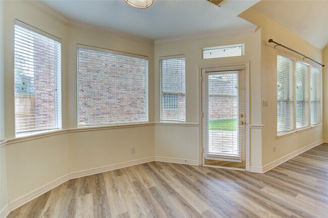 Building Photo - 2915 Monet Dr