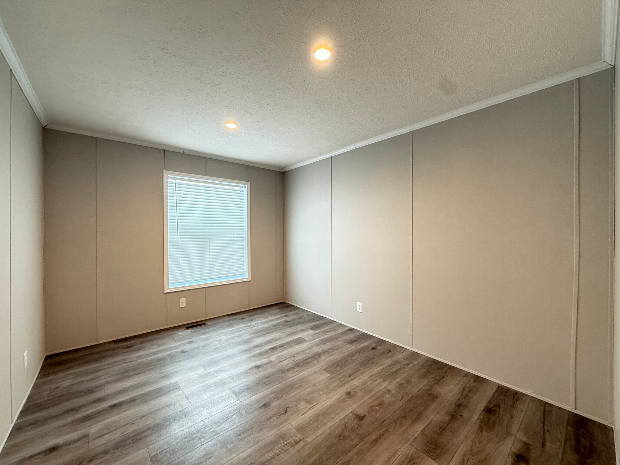 Building Photo - 29647 Erie Ct