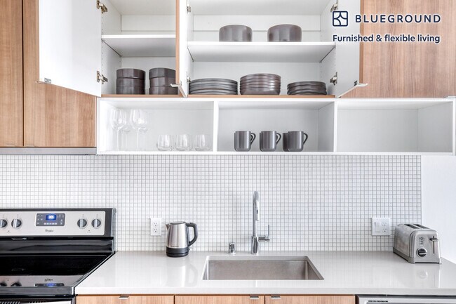 Building Photo - 120 Broadway-SI FL3-ID541