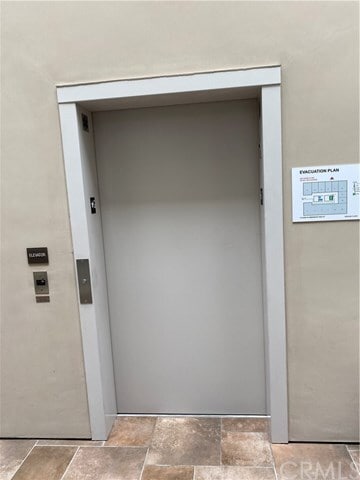 Building Photo - 288 S Oakland Ave