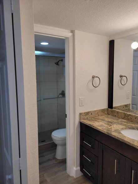 Master Bathroom - 8860 Fontainebleau Blvd