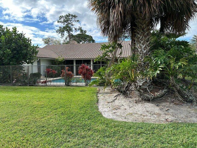 Building Photo - 7243 Encina Ln