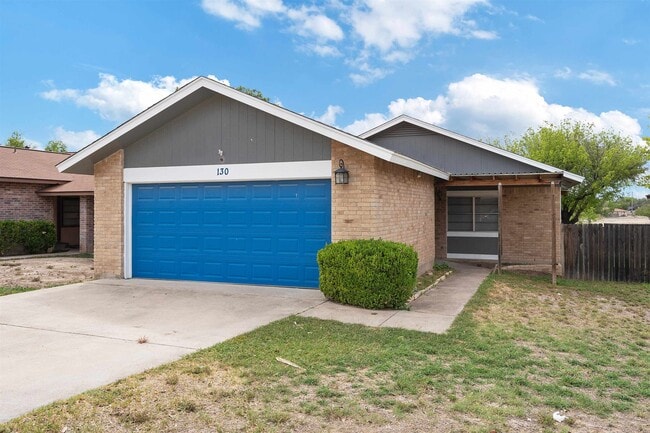 Primary Photo - 130 Garden Crest Cir