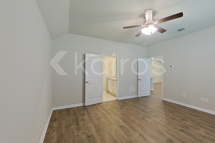 Building Photo - 204 Yardley Ct