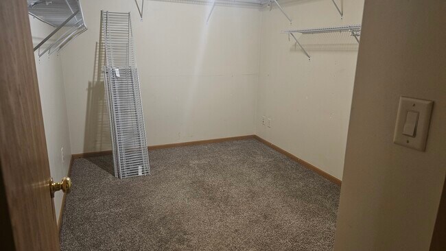 Building Photo - 1514 Meadowsedge Ln